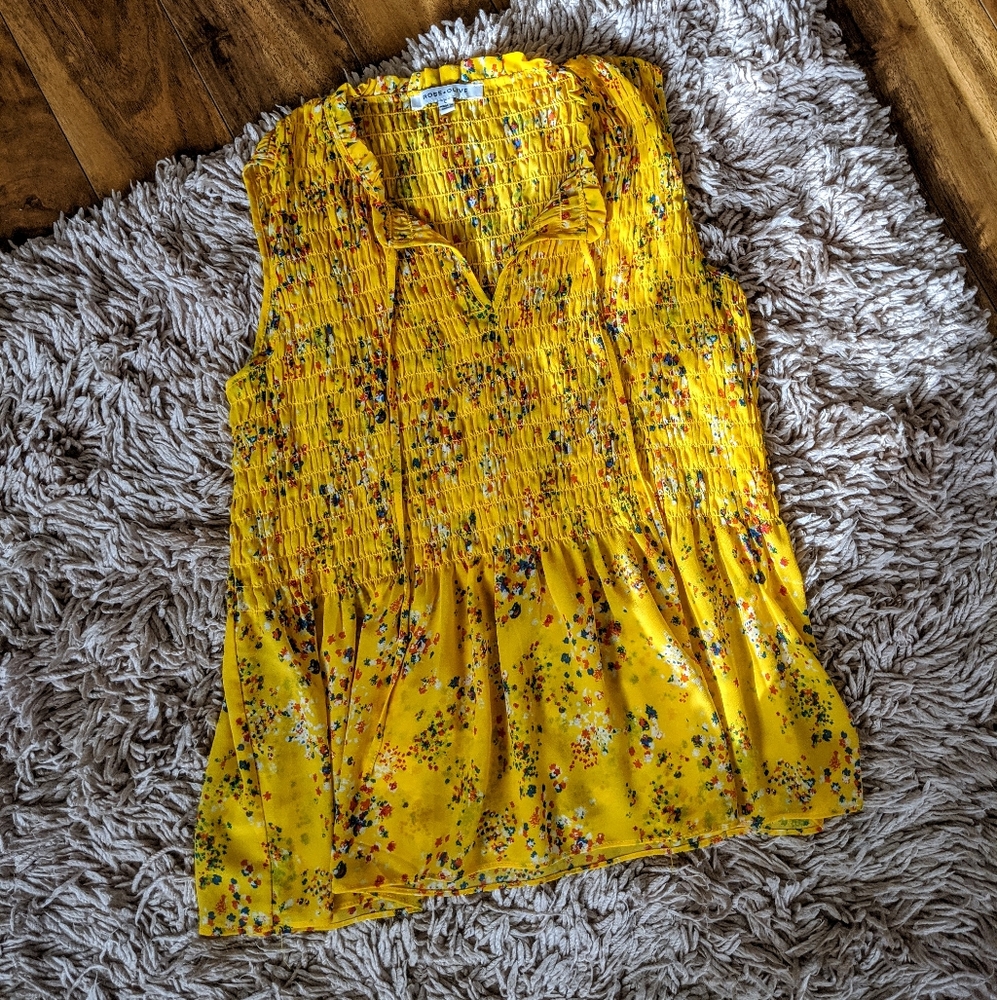 🌼Rose+Olive top Size Large
